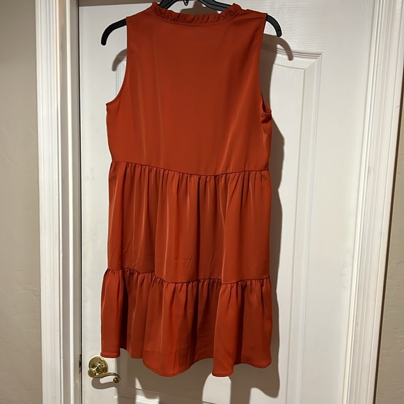 Rust colored tiered dress - Picture 7 of 7